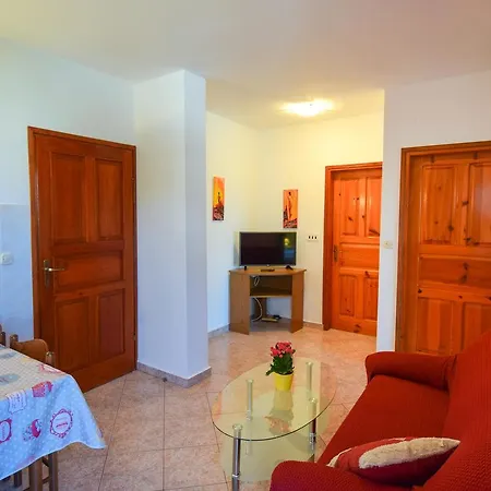 Apartment Drago *